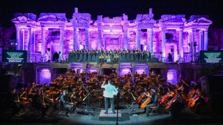 Hierapolis tarihi bir gece yaşadı...
