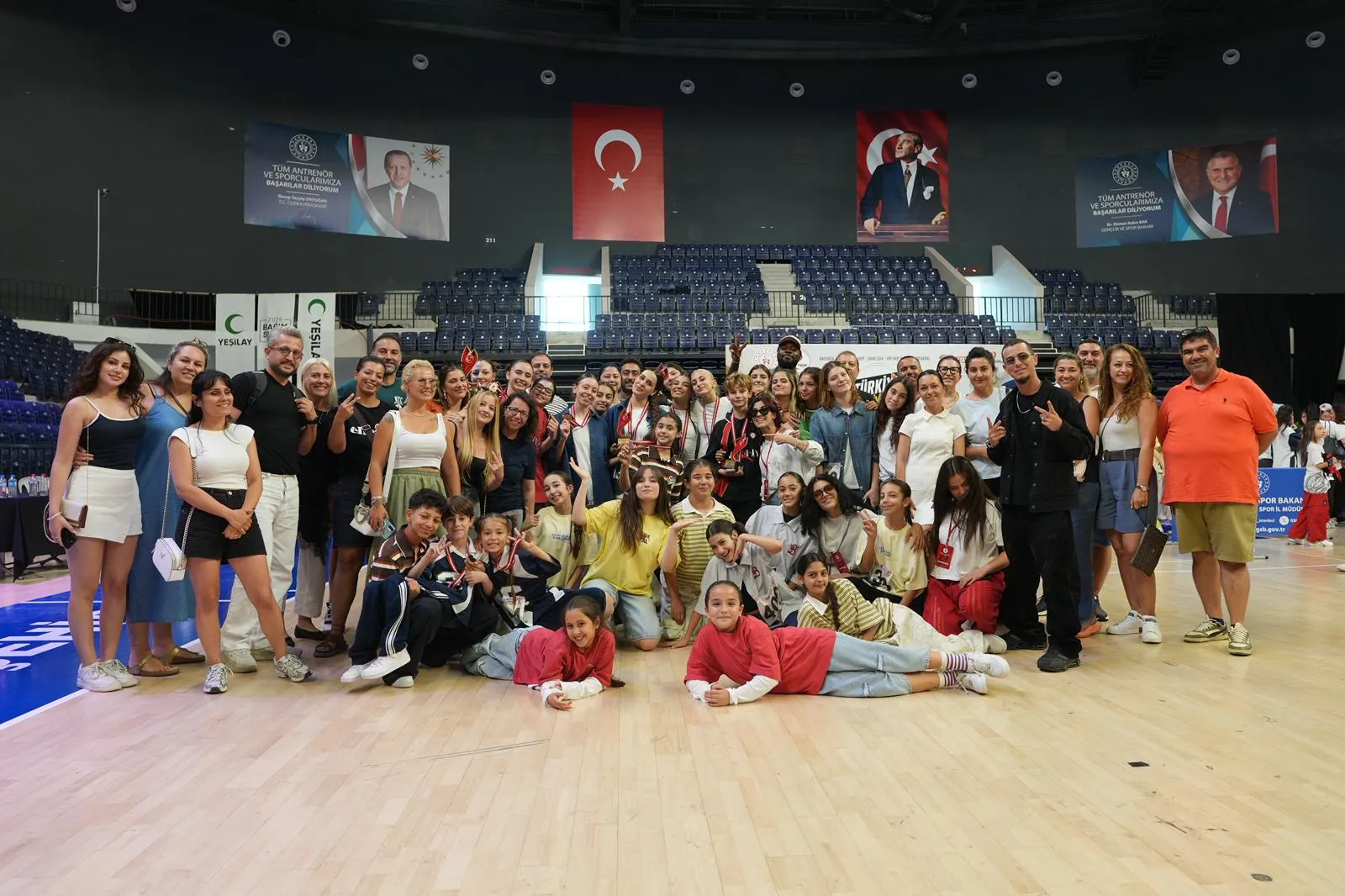 Türkiye Hip Hop Şampiyonası’nda almadık kupa bırakmadılar!