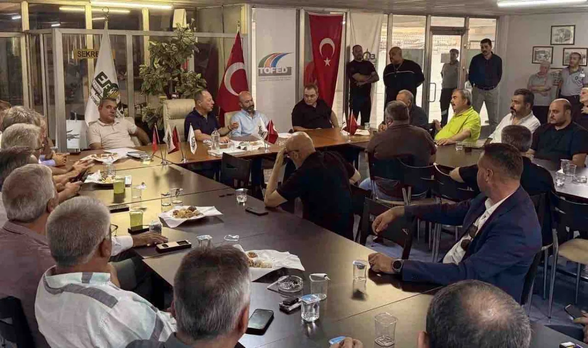 İzmir Otogarı’nda esnaf tek çatı altında buluştu