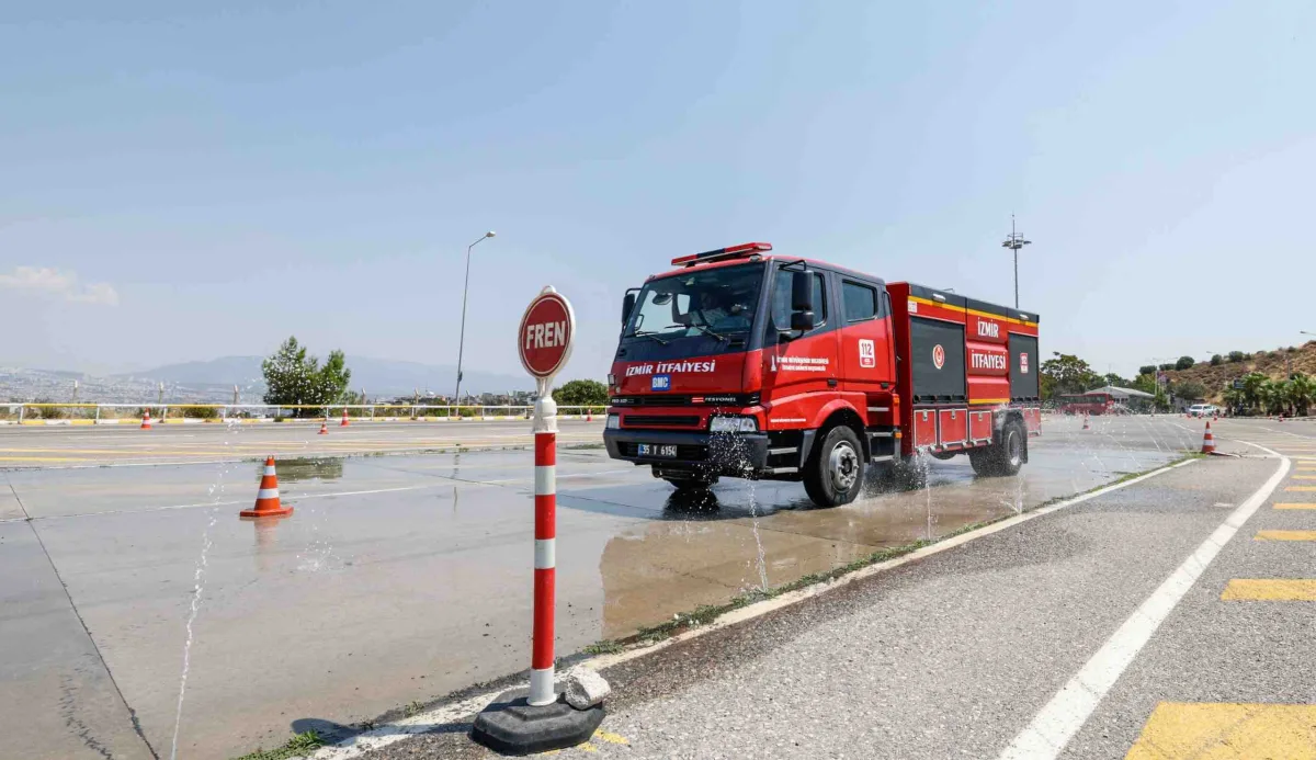 Yeni şoförler zorlu parkurda...