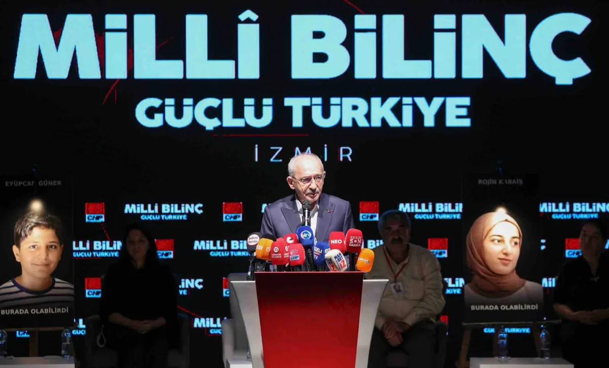 Kılıçdaroğlu Karşıyaka'dan seslendi: Adaleti arayanın yanında olacağız ve onun yol arkadaşı olacağız