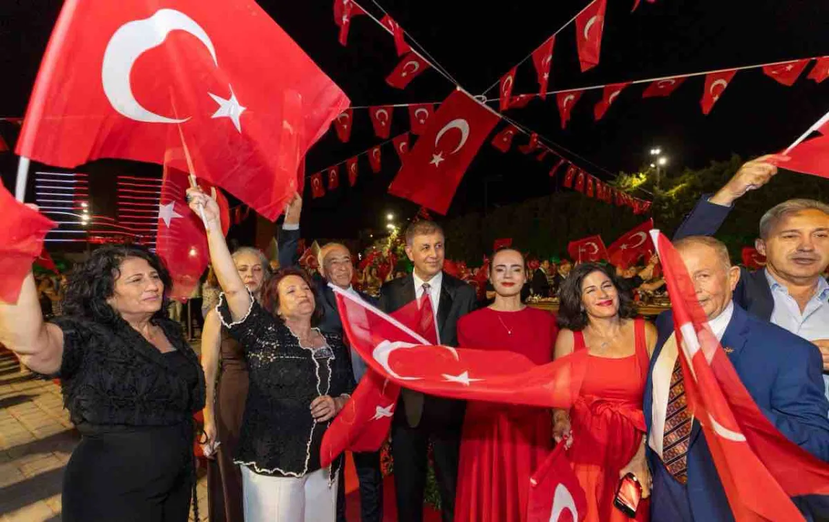 Coşku 9 Eylül Resepsiyonu ile başladı