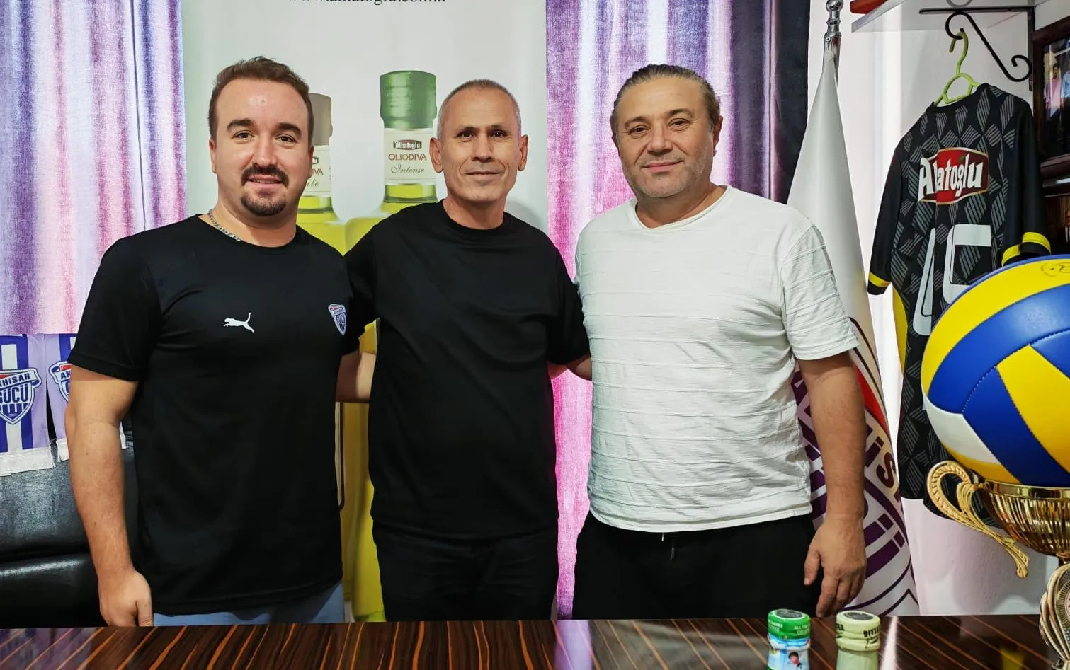 Akhisargücü filede istikrardan yana...
