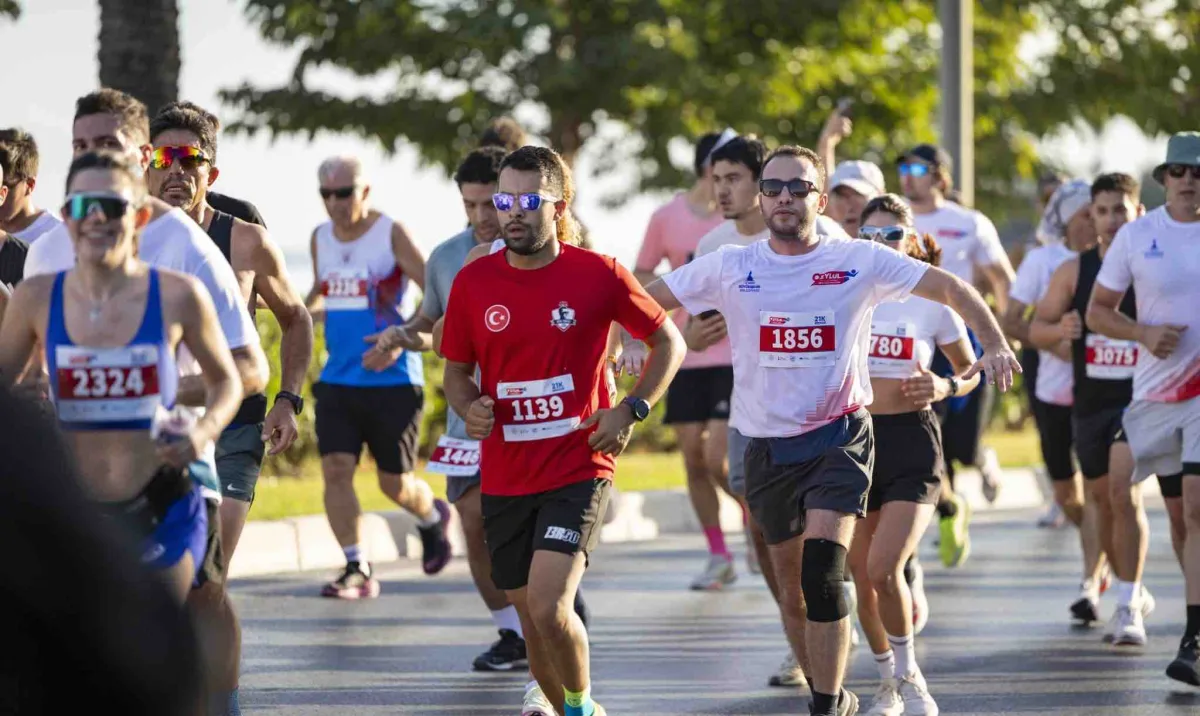 Uluslararası 9 Eylül İzmir Yarı Maratonu'nda rekor kırıldı