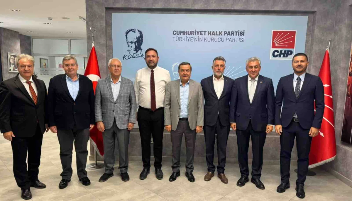 CHP İzmir'de eski belediye başkanları sahaya iniyor