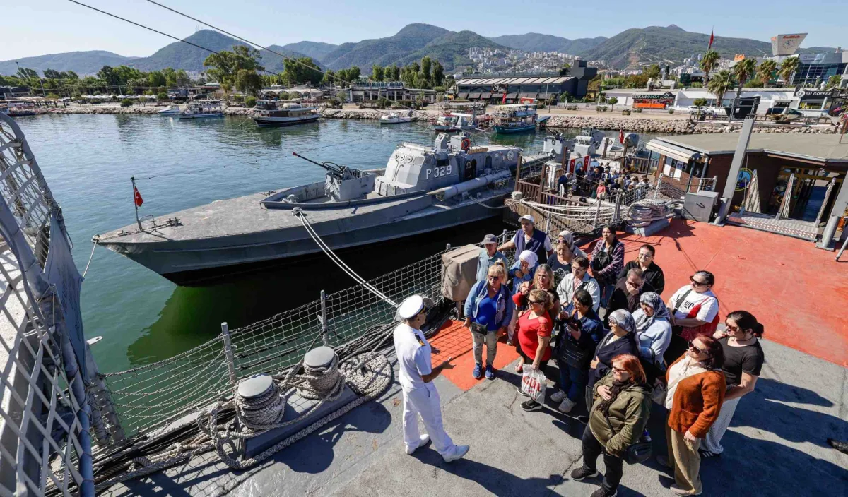Emekliler İzmir'i keşfediyor...