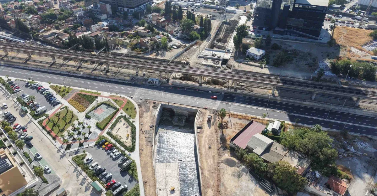 Mürselpaşa Karayolu Alt Geçidi’nin yapımı sürüyor