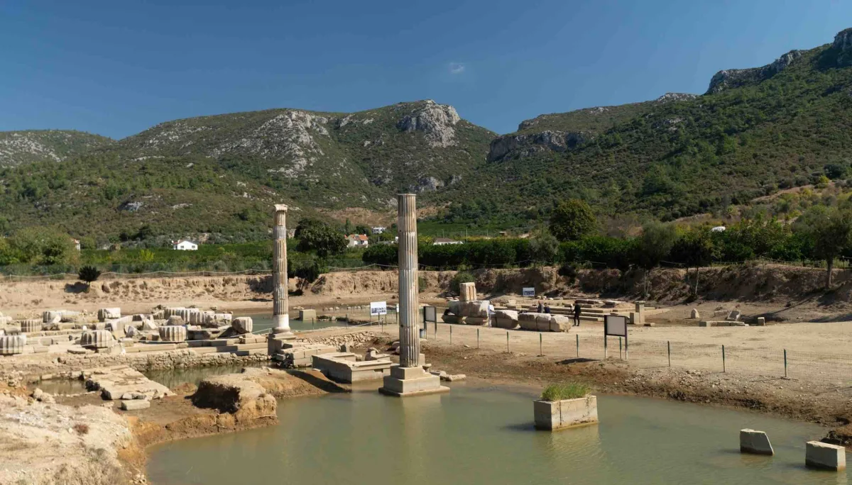Klaros’ta 3 bin 300 yıllık kehanetin izinde