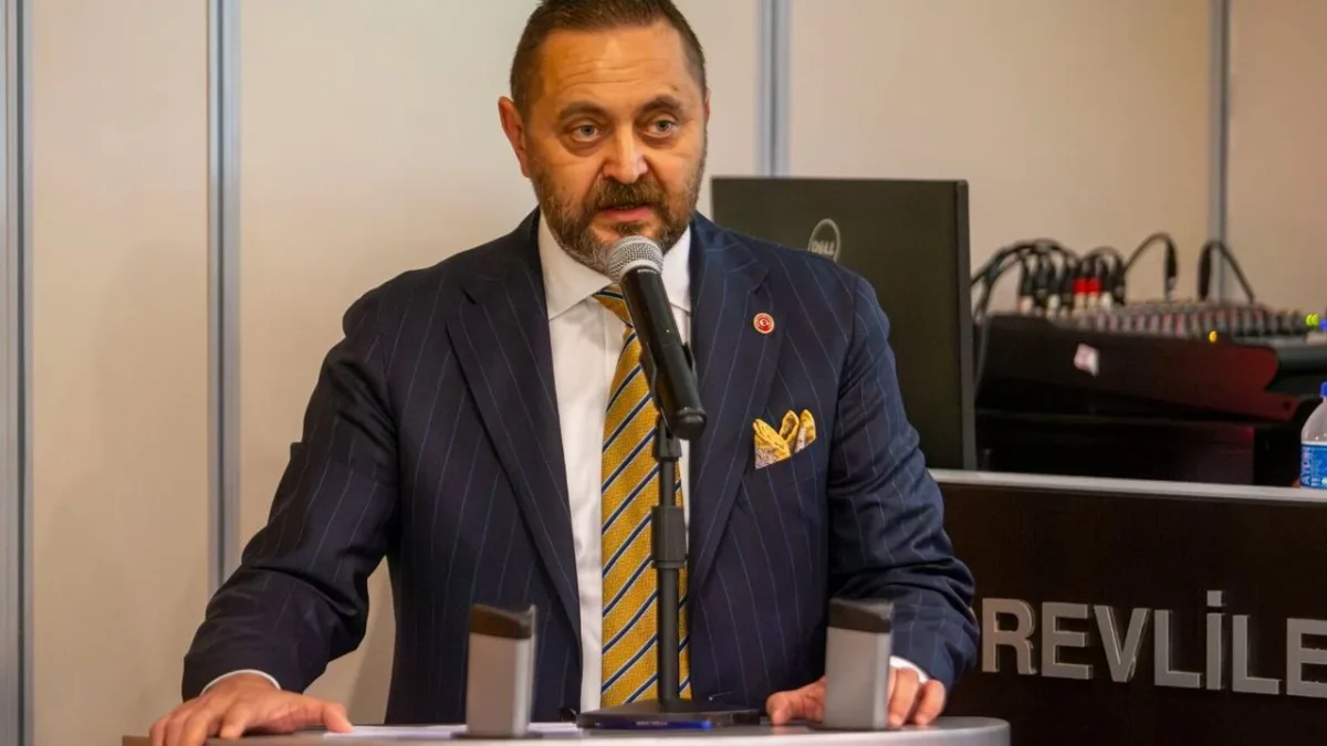 AK Parti'li Ünal’dan Karşıyaka’daki çöp sorununa sert tepki: “Karşıyaka bunu hak etmiyor”