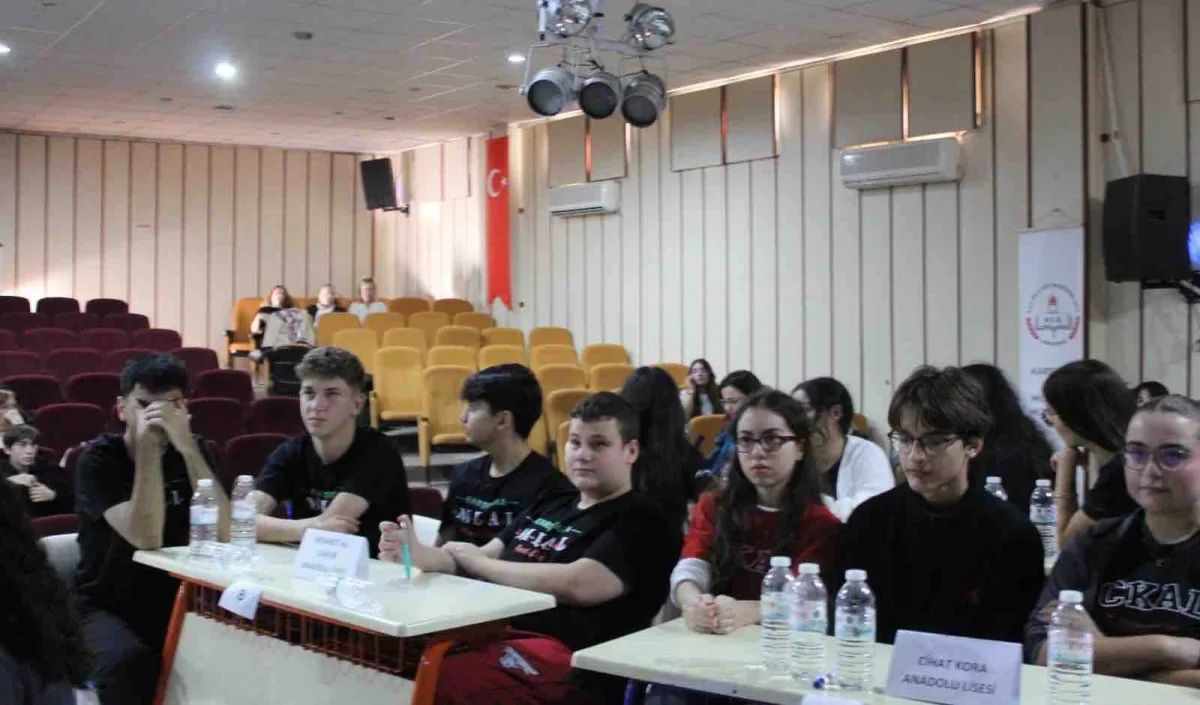 Karşıyaka’da çevre yarışmasının ilçe birincisi Gazi Anadolu Lisesi oldu