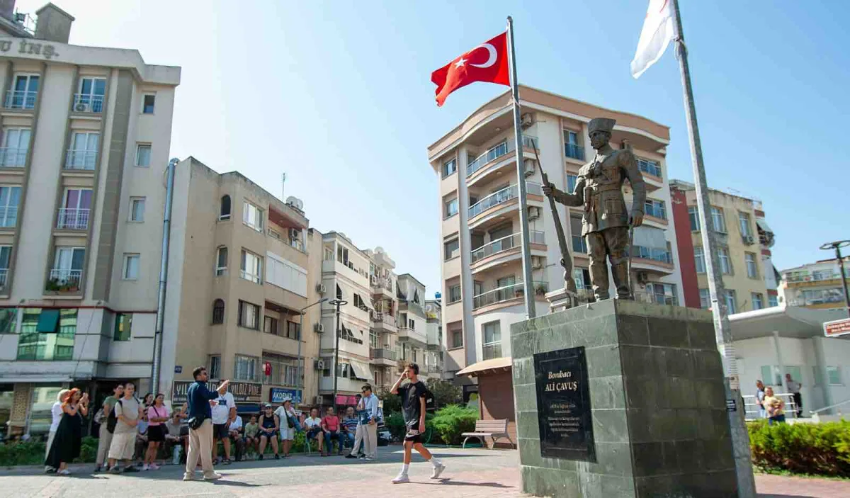 "Atatürk’ün Adımlarıyla Karşıyaka" turları yeniden başlıyor