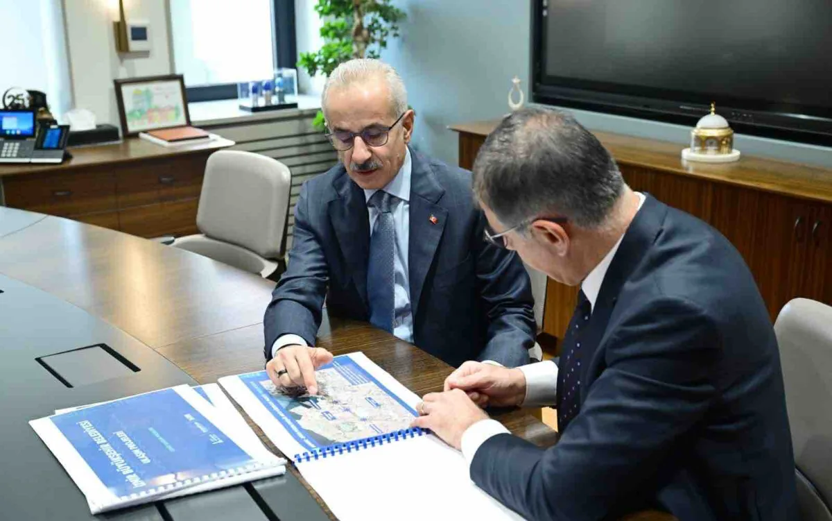 Bakan Uraloğlu: “Bütün ekiplerimizi İzmir'e hemen göndereceğiz”